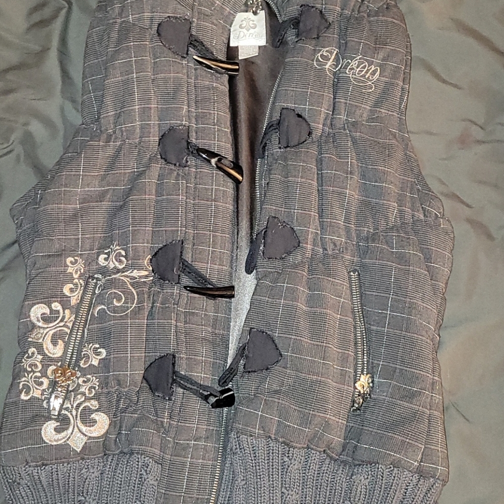 Dereon Vest